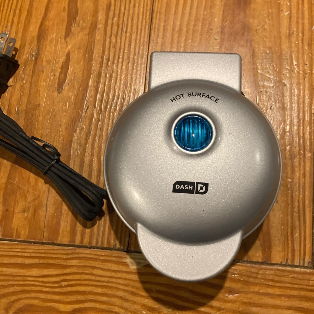 Dash Silver Mini Waffle Maker NEW